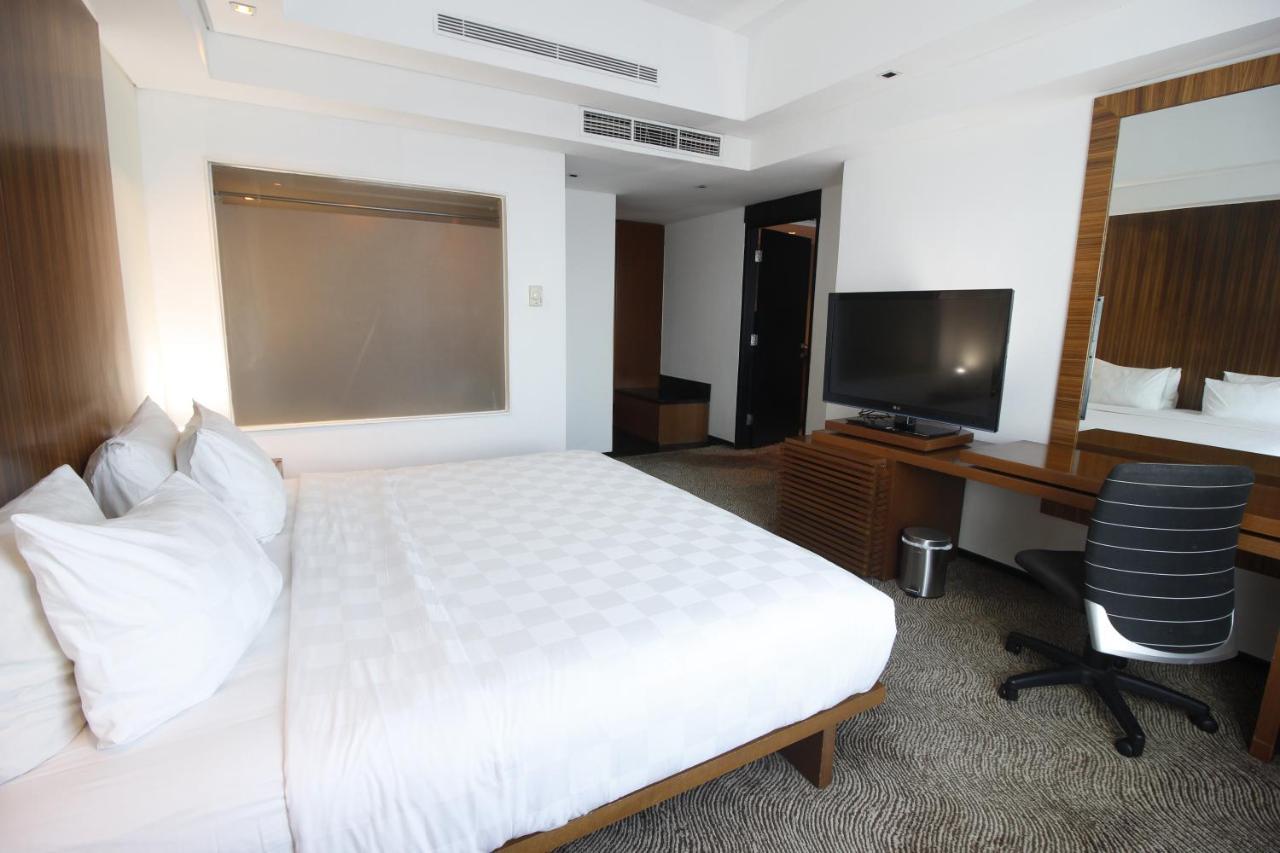 Novotel Balikpapan Εξωτερικό φωτογραφία