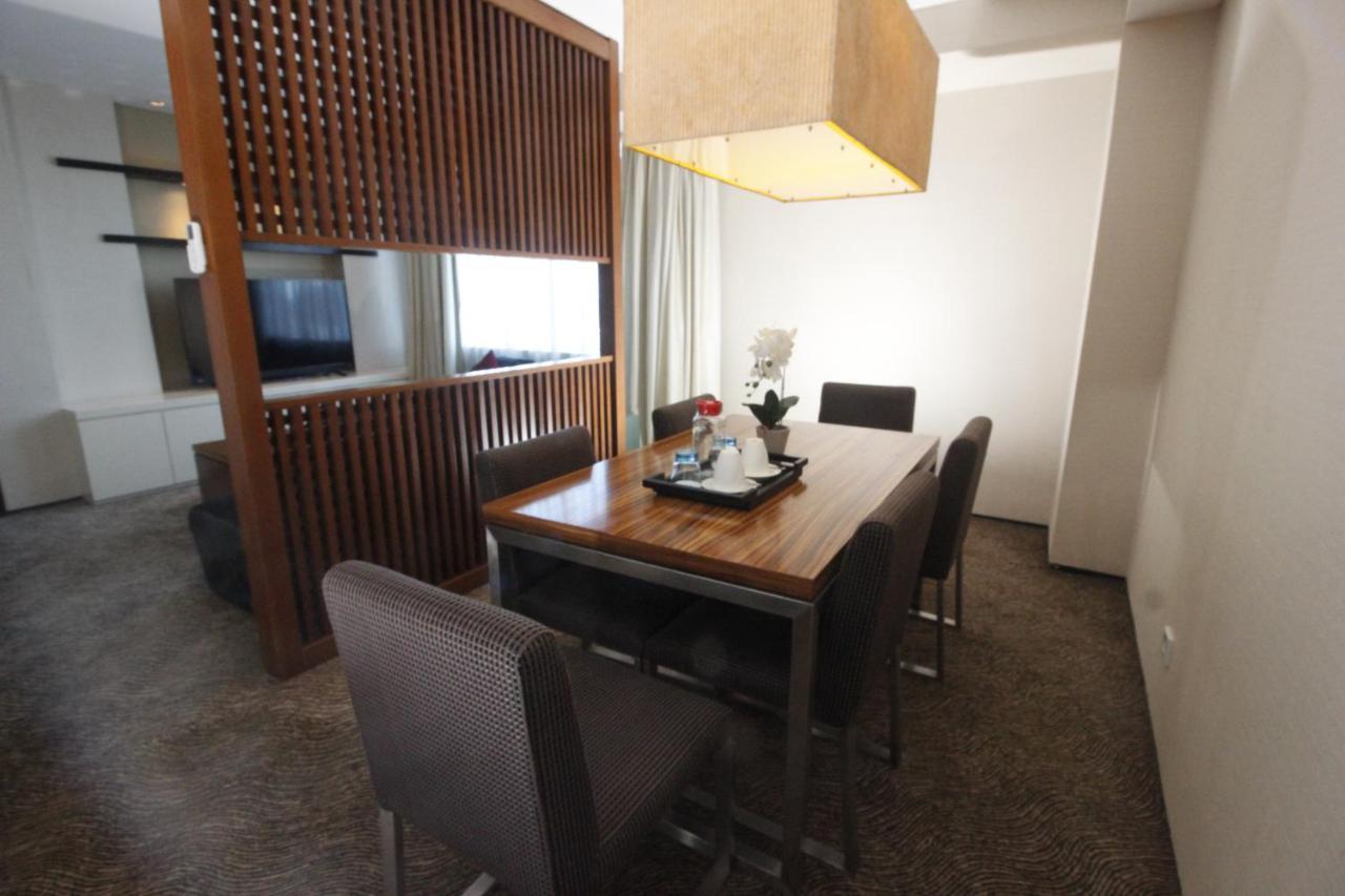 Novotel Balikpapan Εξωτερικό φωτογραφία