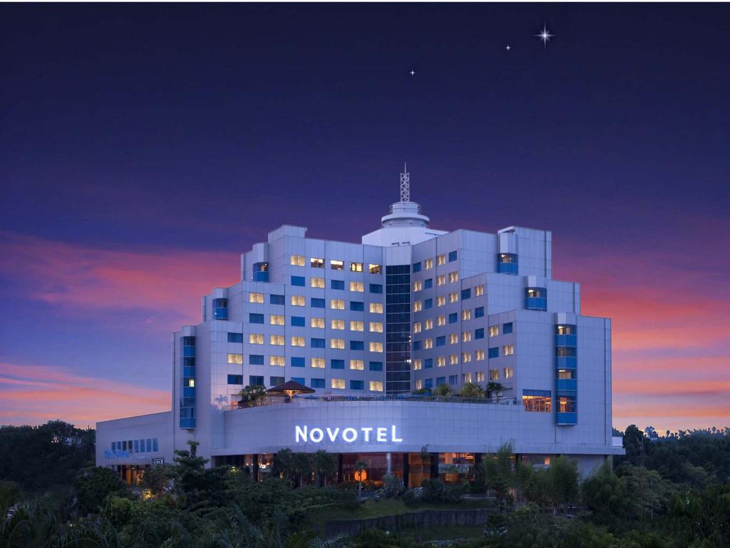 Novotel Balikpapan Εξωτερικό φωτογραφία